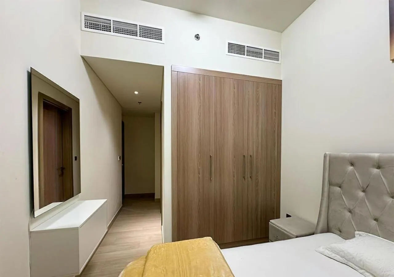 Bespoke Holiday Homes - 3Br With Modern & Stylish Interior In Azizi Riviera Dubai 0*,