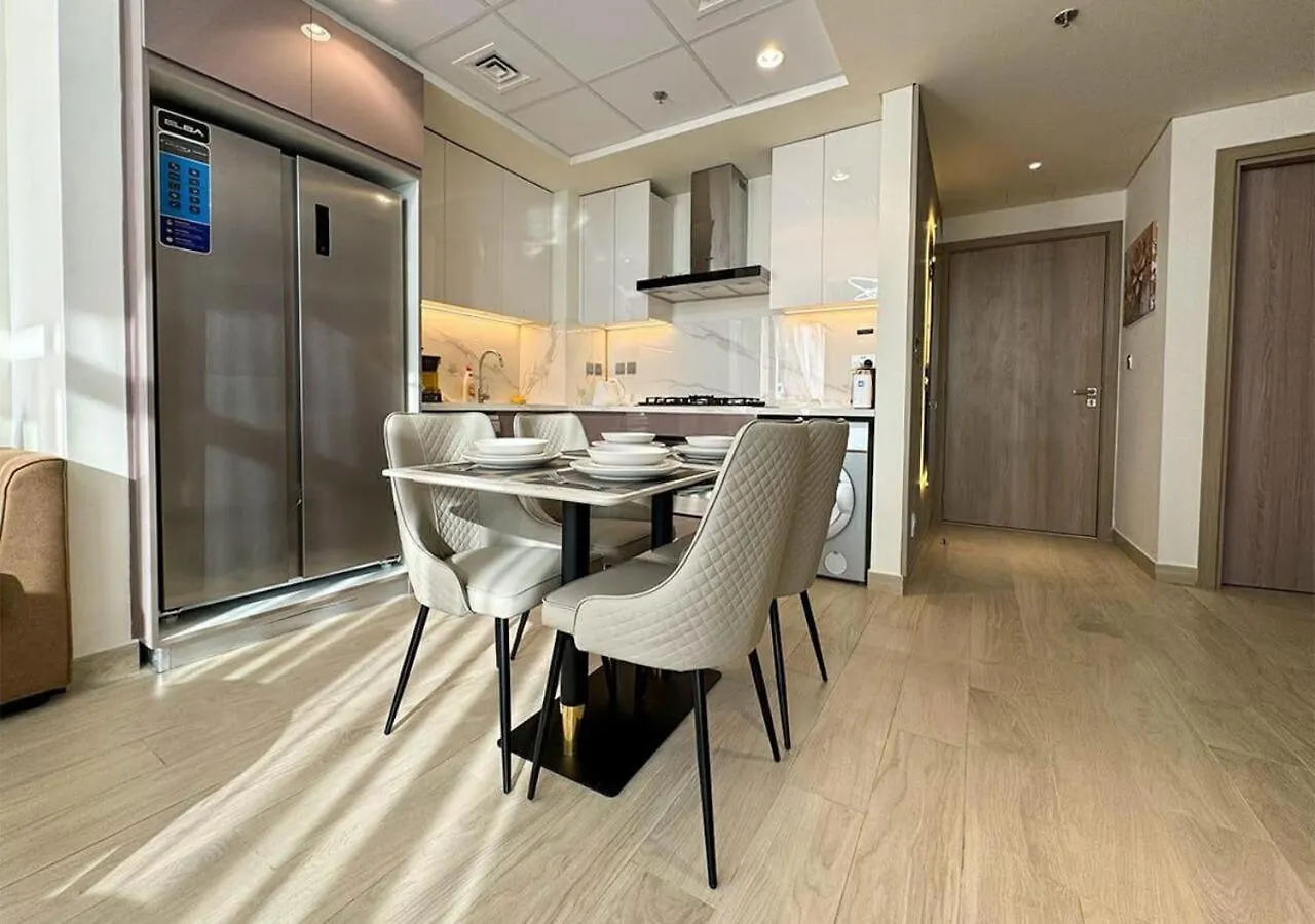 Apartment Bespoke Holiday Homes - 3Br With Modern & Stylish Interior In Azizi Riviera Dubai