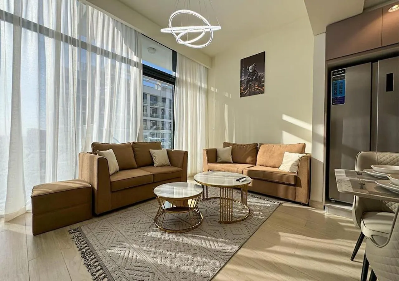 Bespoke Holiday Homes - 3Br With Modern & Stylish Interior In Azizi Riviera Dubai Vereinigte Arabische Emirate